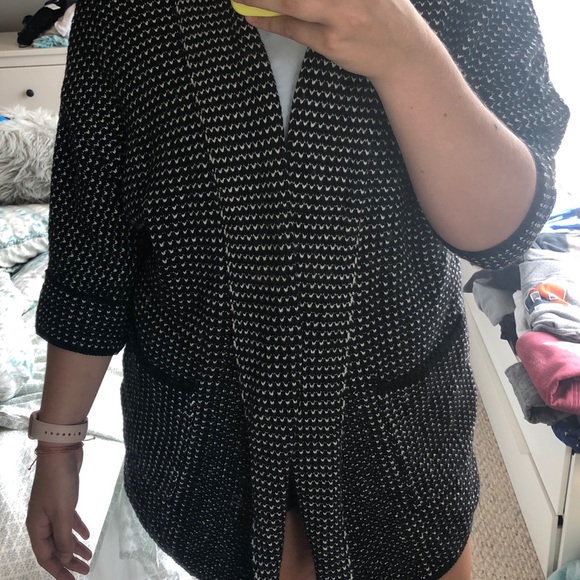 Black and white cardigan - Picture 2 of 3